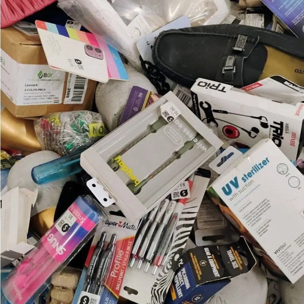 20 PCS AMAZON Walmart Target TJ max marshal LIQUIDATION MYSTERY BOX Overstock_11